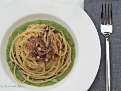 Ricetta Spaghetti con scarti di polipo e crema di broccolo (la cucina del recupero)