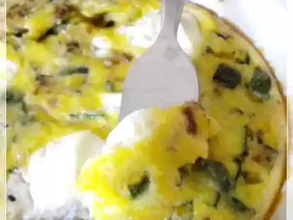 Ricetta Clafoutis alle zucchine e caprino, profumato alla salvia