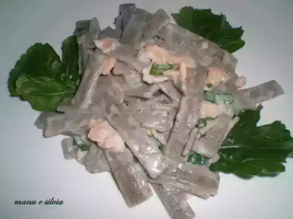 Ricetta Pizzoccheri al salmone affumicato e rucola fresca