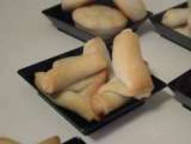 Biscotti salati con lo strutto/ Bizcochitos de grasa