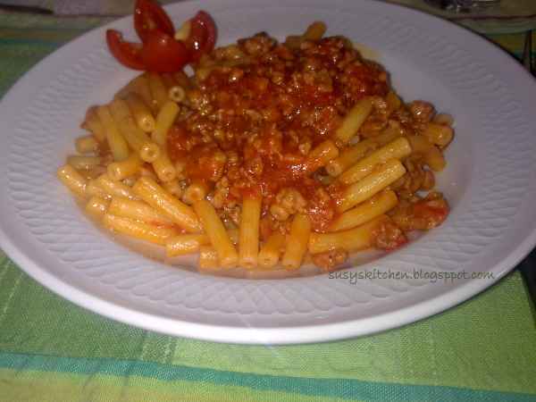 Ricetta Sedanini con salsiccia e peperone