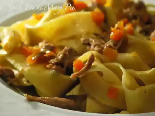 Ricetta Tagliatelle all'arancia con ragù bianco di anatra