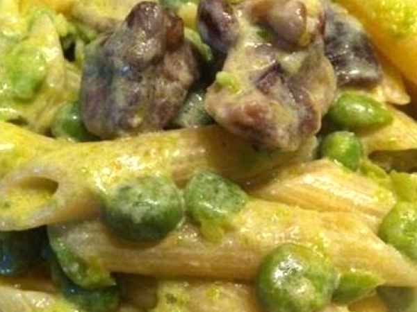 Ricetta Pennette piselli e funghi e zafferano