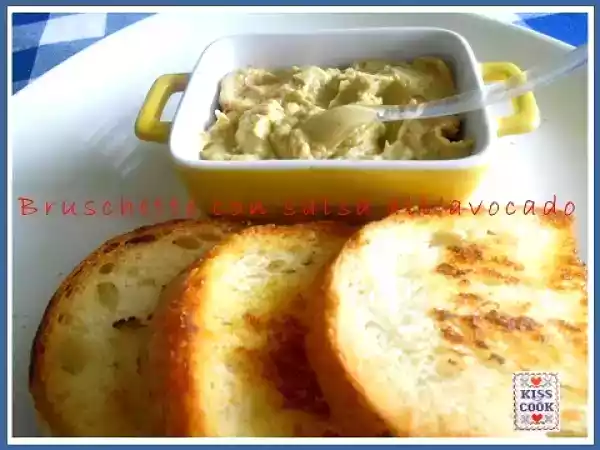Ricetta Bruschette con salsa di avocado