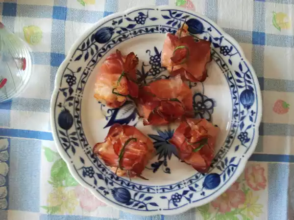 Ricetta Fagottini di speck e mozzarella