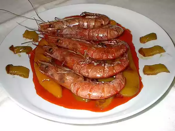 Ricetta Gamberoni alla griglia con salsa di peperoni