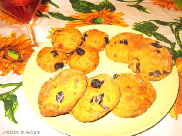 Ricetta Pizzi leccesi o pucce alla pizzaiola