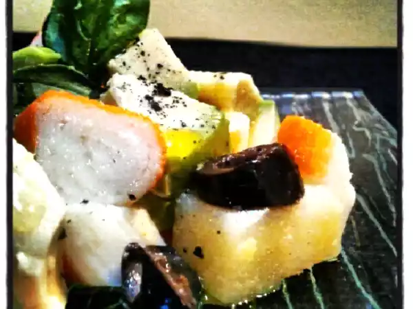 Ricetta Insalata di avocado e surimi profumata alla menta