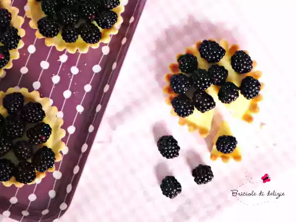 Ricetta Tartellette alle more e crema pasticcera