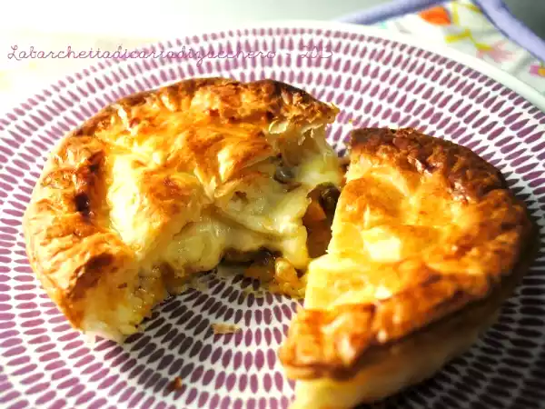 Ricetta Piccole pie zucca, taleggio e funghi