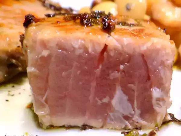 Ricetta Tonno alla salvia e miele con cicerchie