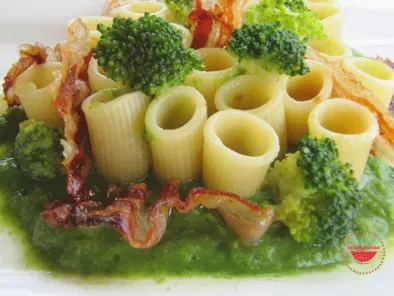 Ricetta Pasta broccoli e pancetta croccante