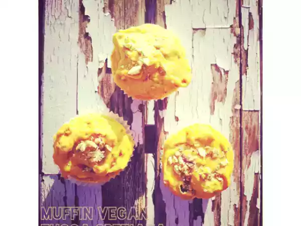Ricetta Muffin vegan alla zucca speziata, uvetta e pistacchi