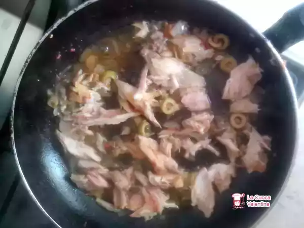 Ricetta Come utilizzare il pollo cotto nel brodo