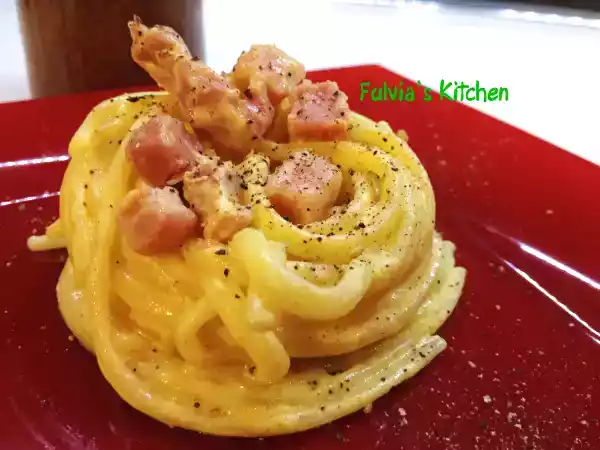 Ricetta Linguine alla carbonara senza uova