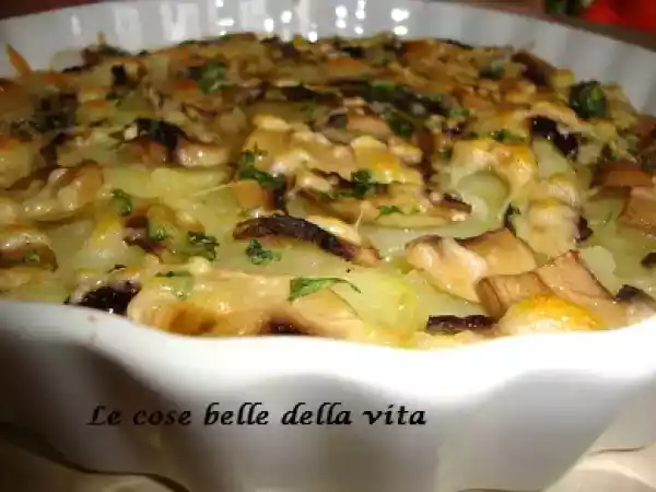 Ricetta Tortino di patate e funghi al forno con mozzarella: ricetta facile e gustosa