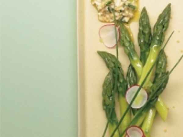 Ricetta Asparagi al vapore con vinaigrette all'uovo