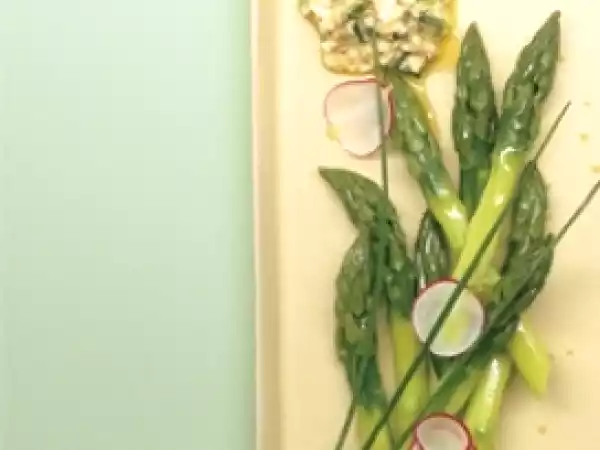 Ricetta Asparagi al vapore con vinaigrette all'uovo