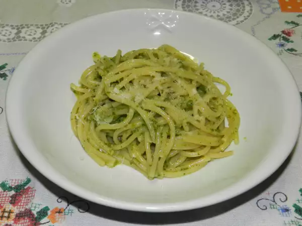 Ricetta Spaghetti pesto e gorgonzola