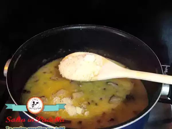 Ricetta Minestra di fregola con funghi cardoncelli