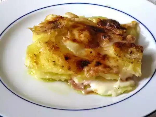 Ricetta Lasagna di patate, prosciutto e mozzarella