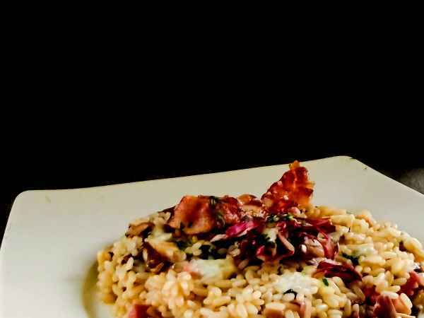 Risotto al radicchio con fonduta di asiago