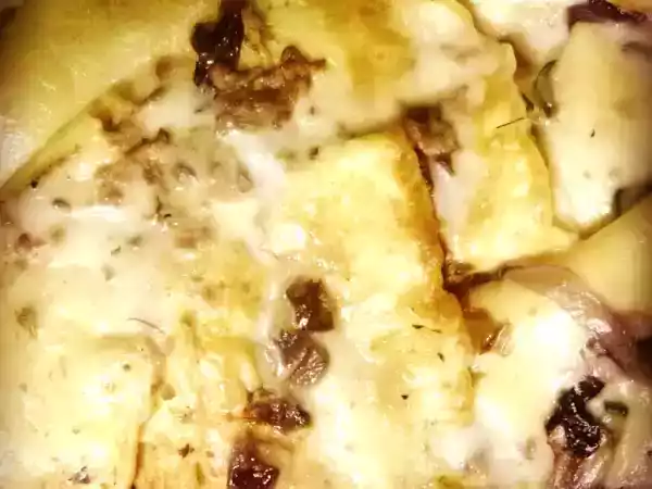 Ricetta Crepes con radicchio, salsiccia e assafetida