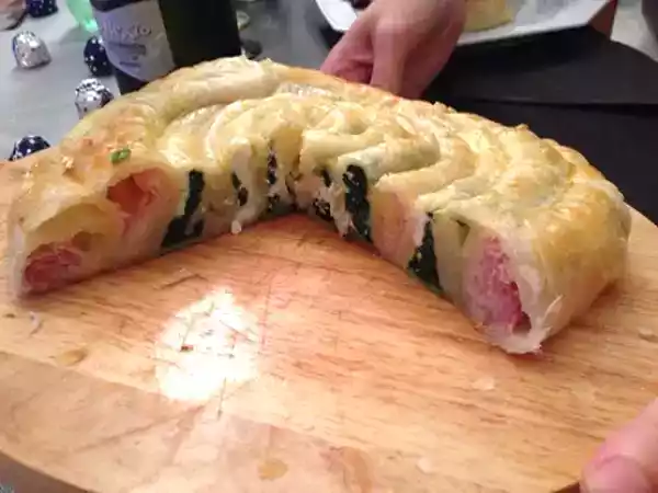 Ricetta Girella di pasta sfoglia farcita