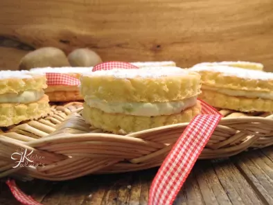 Ricetta Whoopies di pasta biscuit con crema ai kiwi