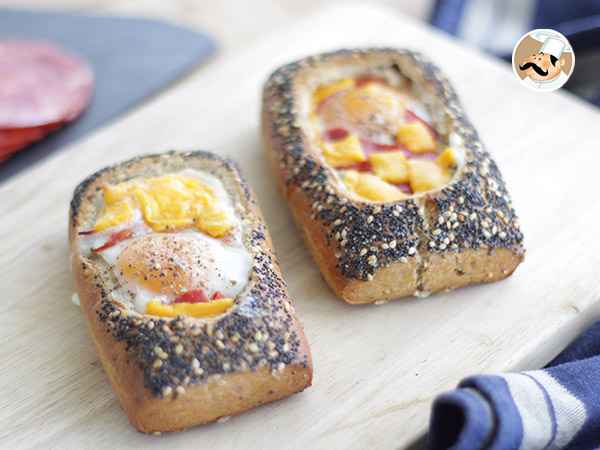 Egg boats, la ricetta facile per una cena sfiziosa