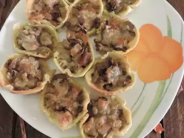 Ricetta Cestini di brisèe con funghi e mozzarella