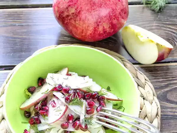 Ricetta Insalata di finocchi, melograno e mele al profumo di aneto