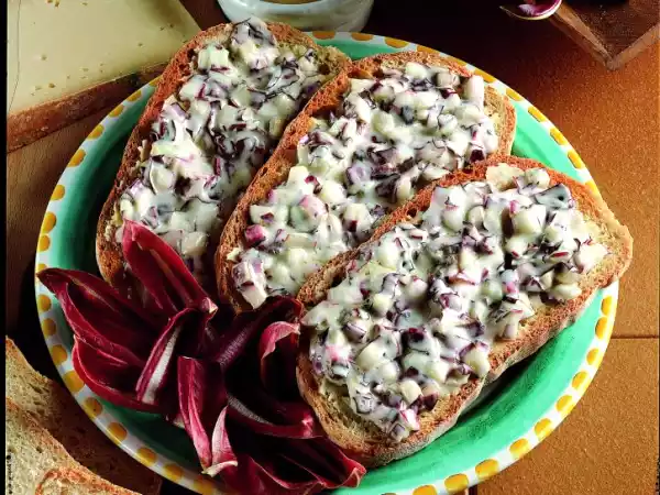 Ricetta Bruschette al radicchio