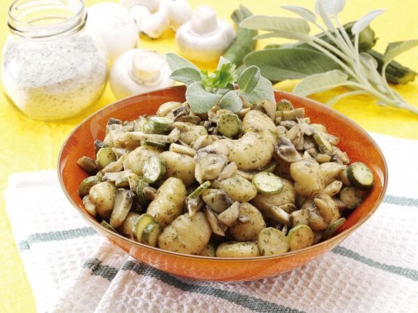 Ricetta Gnocchi con funghi e zucchine