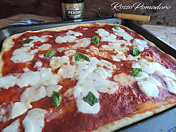 Ricetta Pizza margherita al forno con mozzarella di bufala