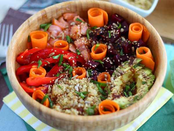 Buddha bowl al salmone