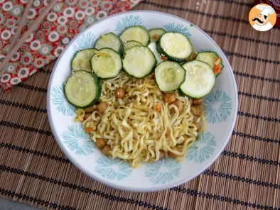 Ricetta Noodles con ceci arrostiti e zucchine