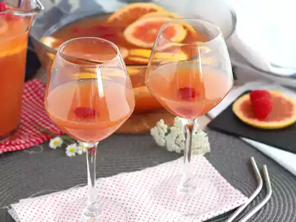 Ricetta Come preparare la sangria rosé?