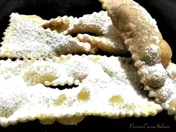 Ricetta Chiacchiere i dolci tipici del carnevale