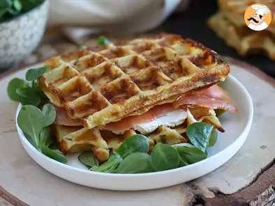 Ricetta Sandwich di waffle salati con salmone affumicato e formaggio fresco