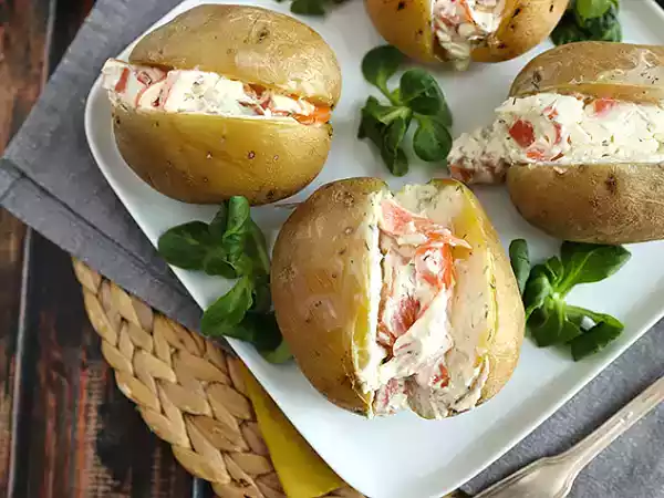 Ricetta Patate ripiene con salmone affumicato e philadelphia