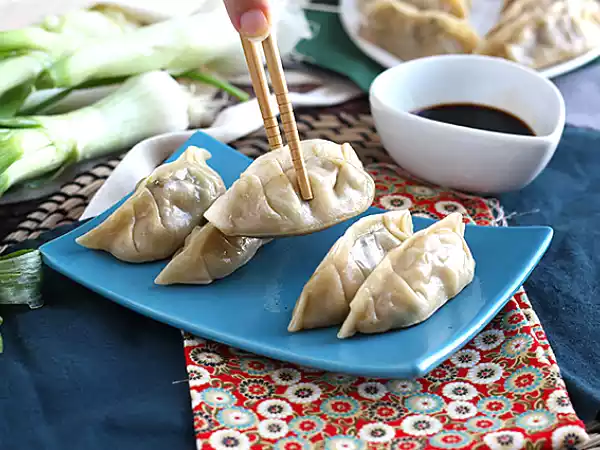 Ricetta Gyoza di pollo con funghi e carote