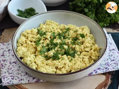 Ricetta Tofu strapazzato, la ricetta vegana per rimpiazzare le uova nel brunch
