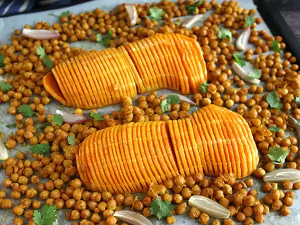 Ricetta Zucca butternut in stile hasselback: il vostro nuovo contorno preferito!