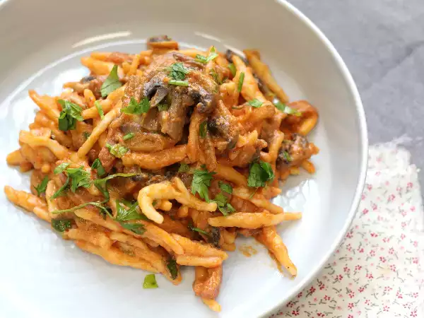 Ricetta Pasta alla boscaiola, il primo piatto ideale per l'autunno e l'inverno