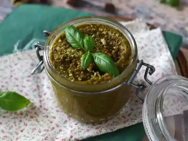 Ricetta Pesto di pistacchi, la ricetta facile e veloce