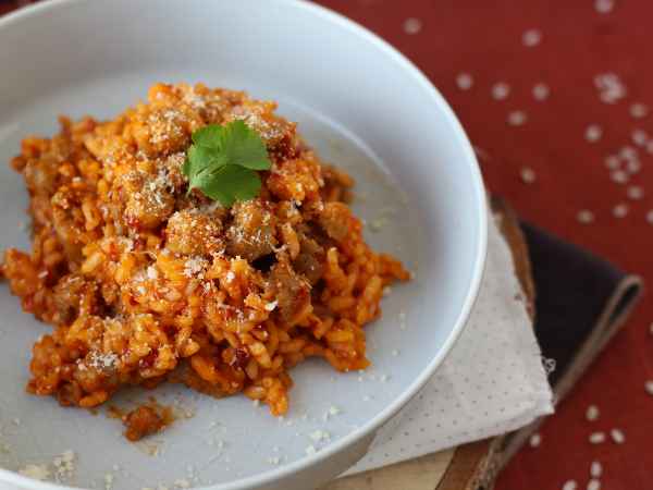 Ricetta Risotto 'nduja e salsiccia, un primo piatto dal gusto intenso