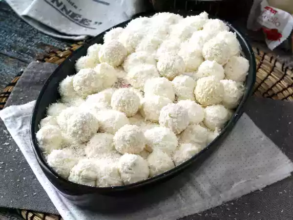 Ricetta Tiramisù raffaello, un dolce al cocco irresistibile
