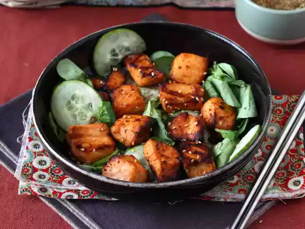 Ricetta Bocconcini di salmone in friggitrice ad aria con marinatura asiatica