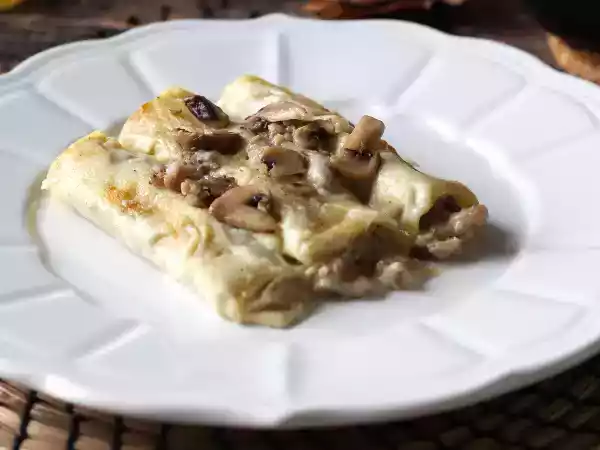 Ricetta Cannelloni funghi e salsiccia: un primo piatto ricco e gustoso